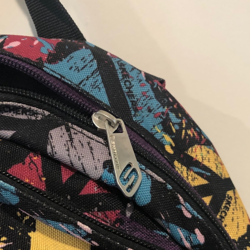 Skechers Peace Signs Backpack 20" x 14” - Picture 4 of 8